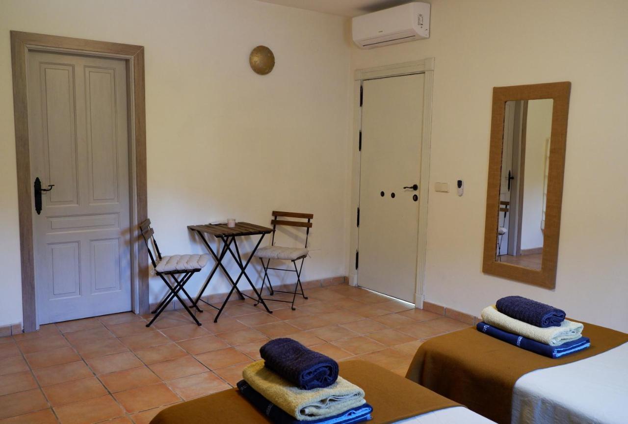 Vegan Guesthouse Finca Pereila Coin Exterior photo